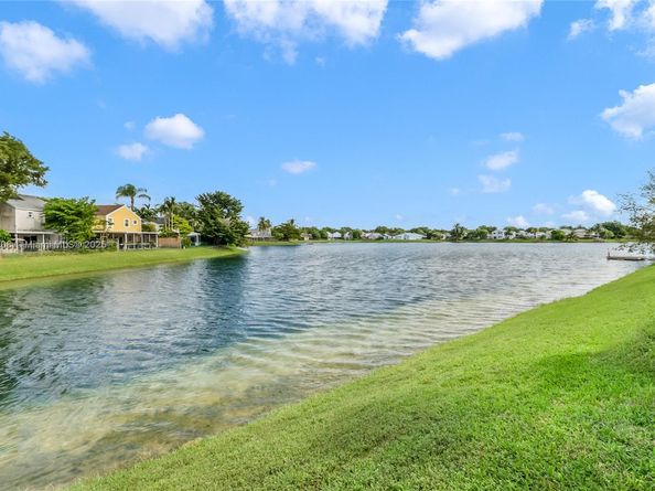 12525 SW 147th Ter, Miami FL 33186