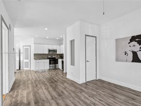 934 Michigan Ave 209, Miami Beach FL 33139