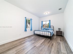 112 NW 10th St, Hallandale Beach FL 33009