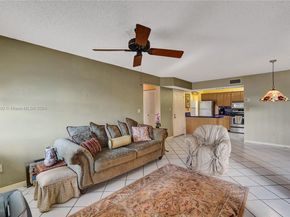 1104 N Hiatus Rd 1104, Pembroke Pines FL 33026