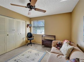 1104 N Hiatus Rd 1104, Pembroke Pines FL 33026