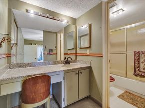 1104 N Hiatus Rd 1104, Pembroke Pines FL 33026