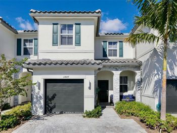 11887 NW 46th St