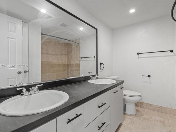 3392 NW 63rd St, Fort Lauderdale FL 33309