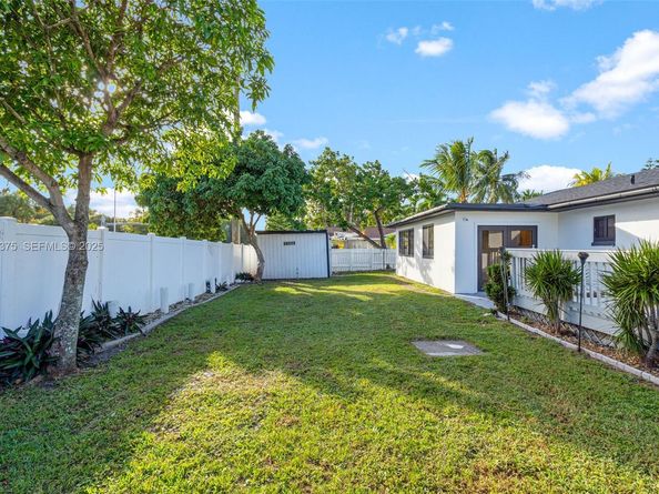 3392 NW 63rd St, Fort Lauderdale FL 33309