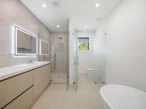 1321 NE 13th Ave, Fort Lauderdale FL 33304