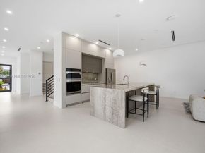 1321 NE 13th Ave, Fort Lauderdale FL 33304