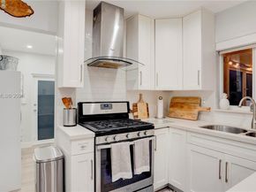 9311 Sterling Dr, Cutler Bay FL 33157