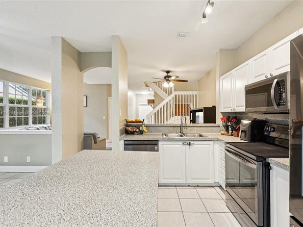 3860 NW 90th Way, Sunrise FL 33351