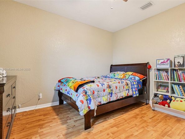 3860 NW 90th Way, Sunrise FL 33351