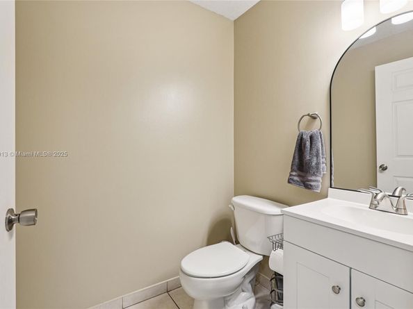 3860 NW 90th Way, Sunrise FL 33351