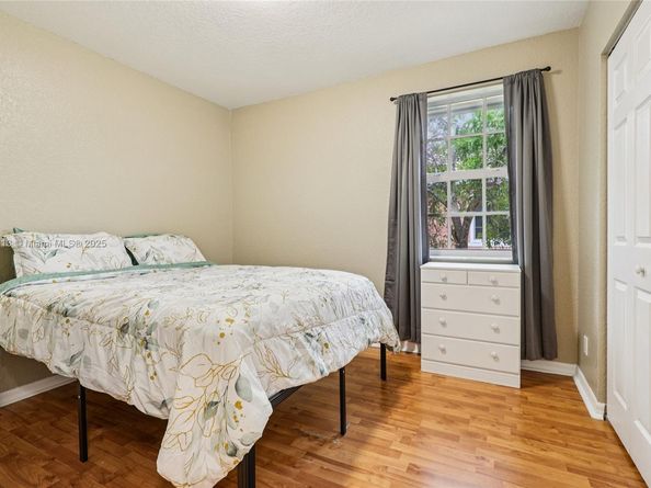 3860 NW 90th Way, Sunrise FL 33351