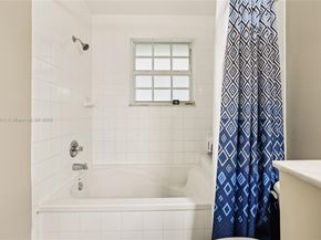 3860 NW 90th Way, Sunrise FL 33351
