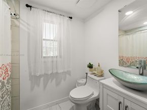 349 NW 41st St, Miami FL 33127