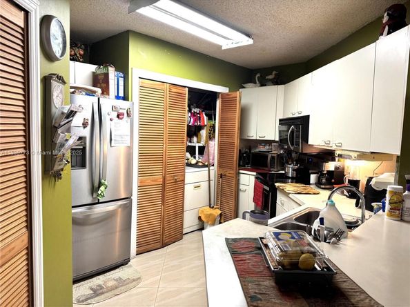 6276 NW 186th St 305, Hialeah FL 33015