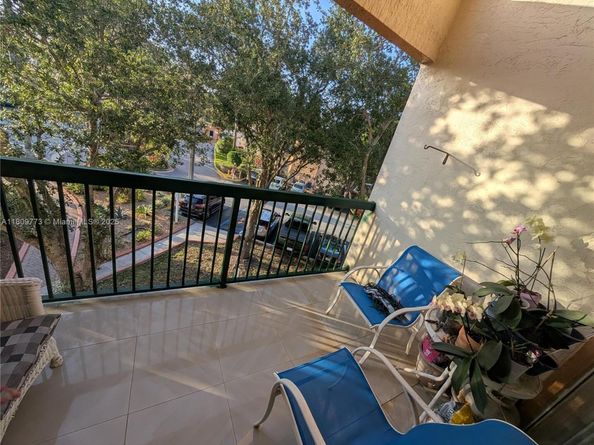 6276 NW 186th St 305, Hialeah FL 33015