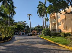 6276 NW 186th St 305, Hialeah FL 33015