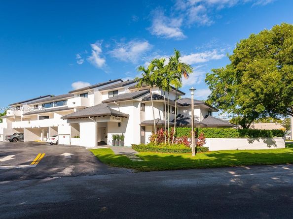 5750 Turin St 206, Coral Gables FL 33146
