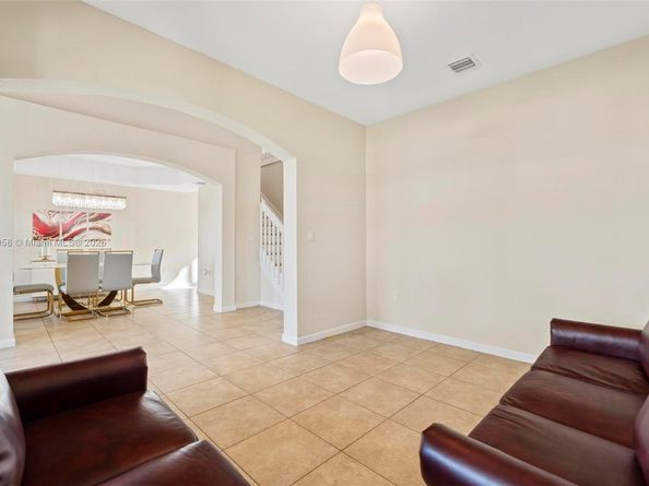 2147 NW 15th Pl, Homestead FL 33030