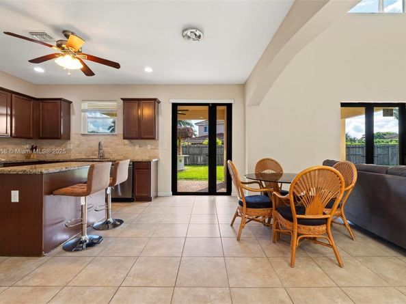 2147 NW 15th Pl, Homestead FL 33030