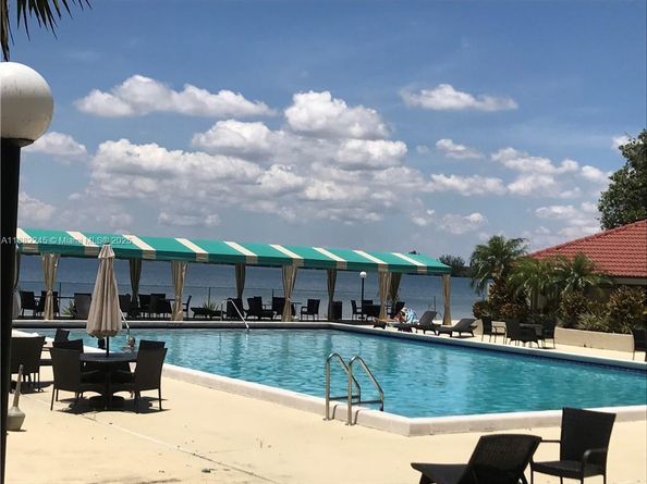 112 Lake Emerald Dr 109, Oakland Park FL 33309