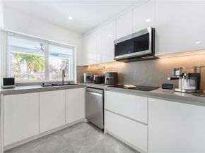 1830 NW 32nd St, Oakland Park FL 33309