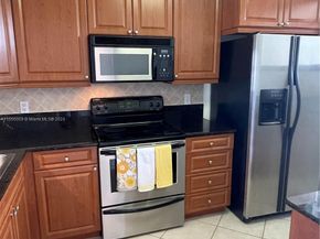 110 Lake Emerald Dr 203, Oakland Park FL 33309