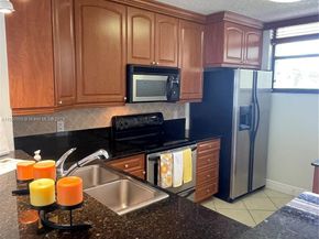 110 Lake Emerald Dr 203, Oakland Park FL 33309