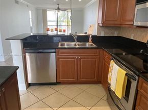 110 Lake Emerald Dr 203, Oakland Park FL 33309