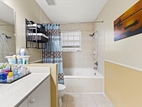 4086 NW 92nd Ave, Sunrise FL 33351