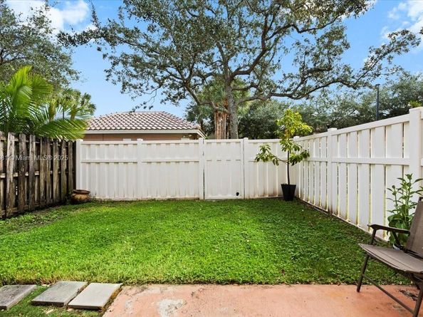 4086 NW 92nd Ave, Sunrise FL 33351