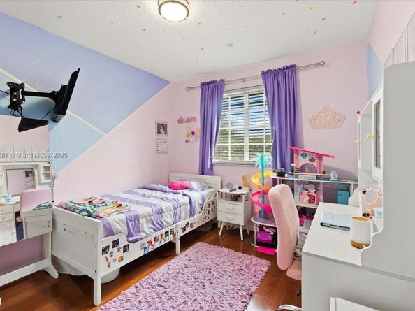 4086 NW 92nd Ave, Sunrise FL 33351