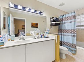 4086 NW 92nd Ave, Sunrise FL 33351