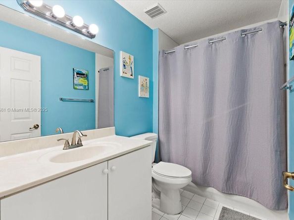 4086 NW 92nd Ave, Sunrise FL 33351