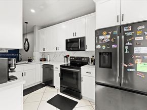 4086 NW 92nd Ave, Sunrise FL 33351