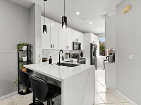 4086 NW 92nd Ave, Sunrise FL 33351