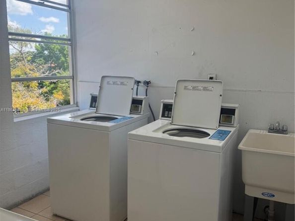 2649 NW 48th Ter 334, Lauderdale Lakes FL 33313