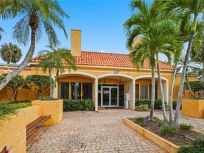 17901 NW 68th Ave R206, Hialeah FL 33015