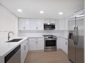 2548 N 38th Ave C23, Hollywood FL 33021