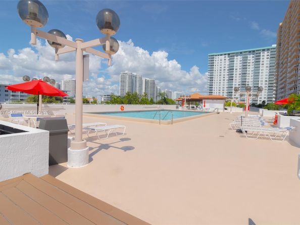 290 174th St 1902, Sunny Isles Beach FL 33160
