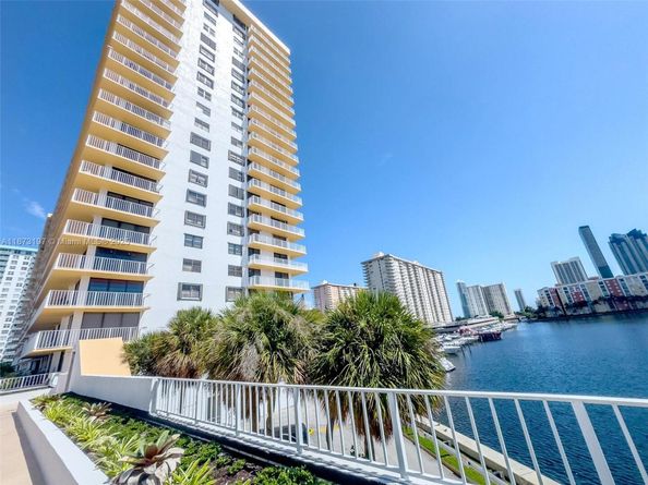 290 174th St 1902, Sunny Isles Beach FL 33160