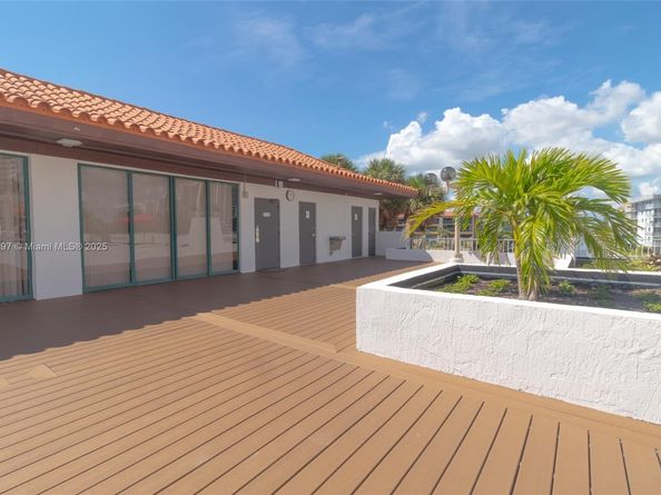 290 174th St 1902, Sunny Isles Beach FL 33160