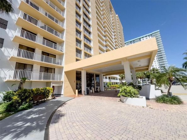 290 174th St 1902, Sunny Isles Beach FL 33160