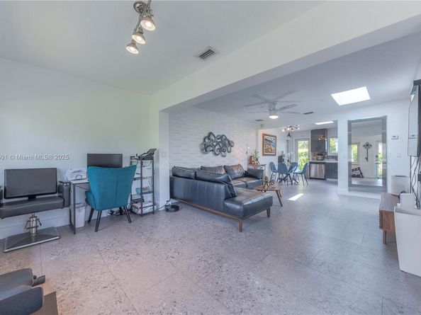 2245 Johnson St, Hollywood FL 33020