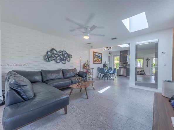 2245 Johnson St, Hollywood FL 33020