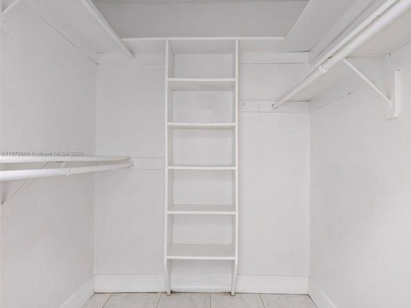 1190 NW 92nd Ave, Pembroke Pines FL 33024