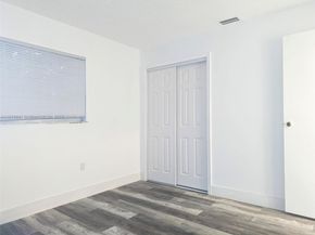 1190 NW 92nd Ave, Pembroke Pines FL 33024