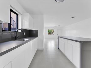 5821 NW 30th Ave, Miami FL 33142