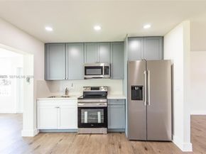 8521 NW 57th Ct, Tamarac FL 33321