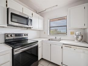 10100 NW 30th Ct 309, Sunrise FL 33322